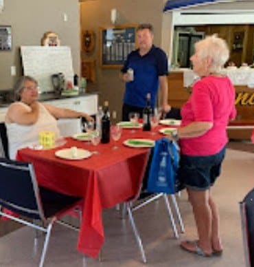 Members moving between the tables